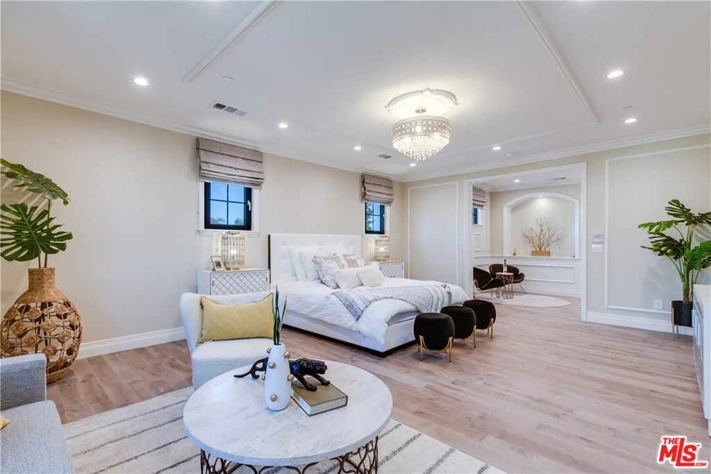 Image 32 of property listing at 1608 S Santa Anita Avenue, Arcadia, CA 91006
