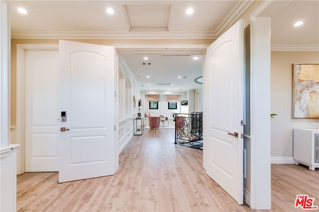 Image 33 of property listing at 1608 S Santa Anita Avenue, Arcadia, CA 91006