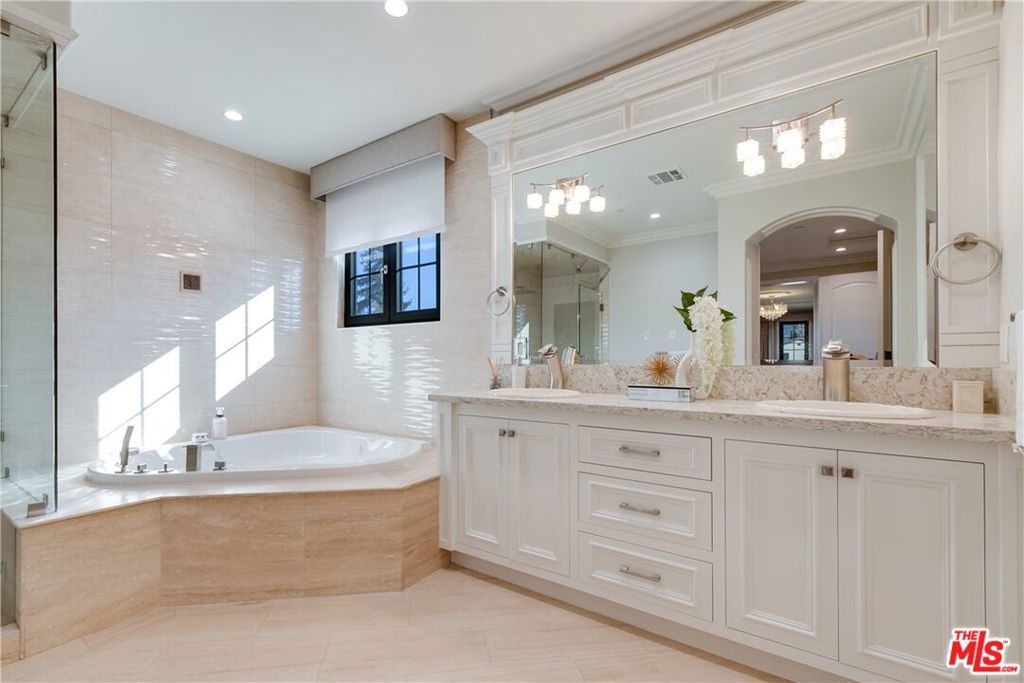 Image 34 of property listing at 1608 S Santa Anita Avenue, Arcadia, CA 91006