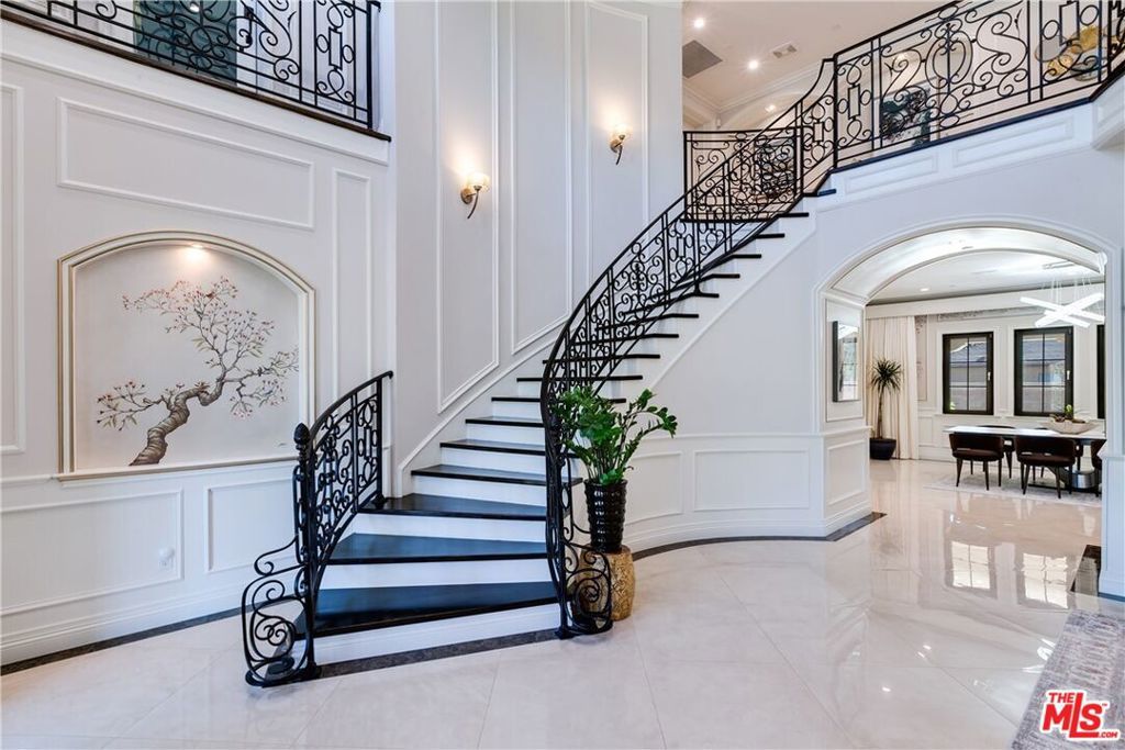 Image 9 of property listing at 1608 S Santa Anita Avenue, Arcadia, CA 91006