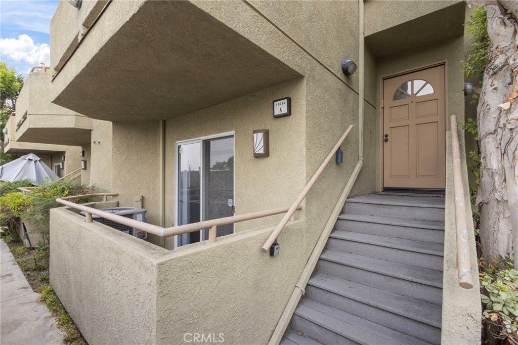 15361 Hunsaker Avenue A, Paramount, CA 90723 — exterior