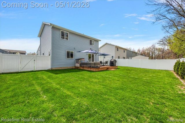 310 Fountain Park Drive, Waterford Charter Township, MI 48327