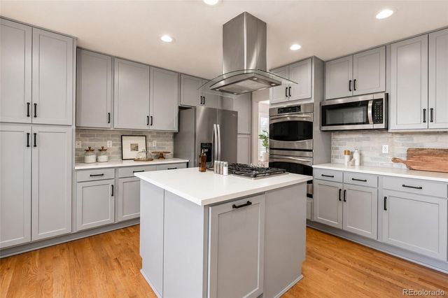 22351 E Lake Place, Aurora, CO 80015