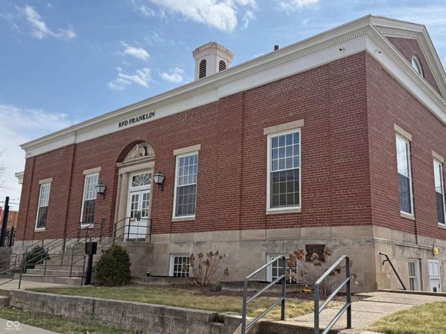 1099 Winterfield Boulevard, Franklin, IN 46131