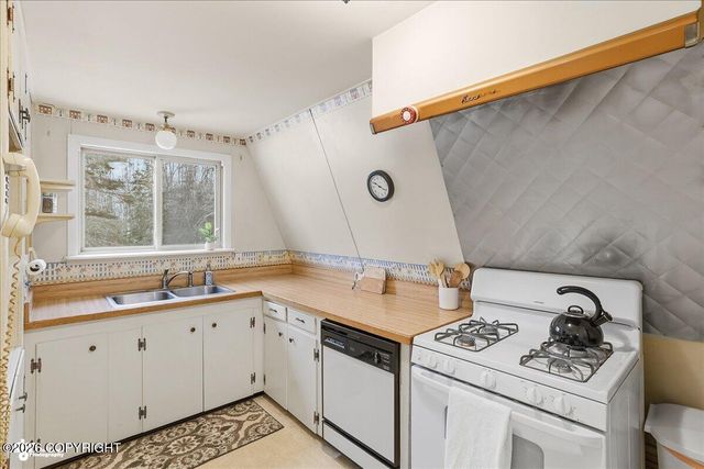 4707 Strawberry Road, Kenai, AK 99611