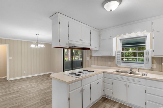 1706 Sherwood Dr., Conway, SC 29526