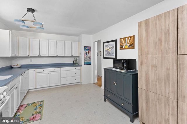 2025 WHATLEY RD, Hamilton, NJ 08690