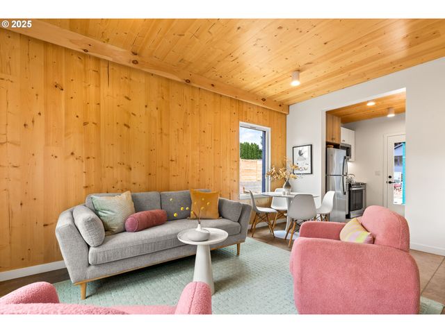 3738 Se Harvey St 1, Milwaukie, OR 97222