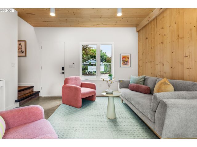 3738 Se Harvey St 1, Milwaukie, OR 97222