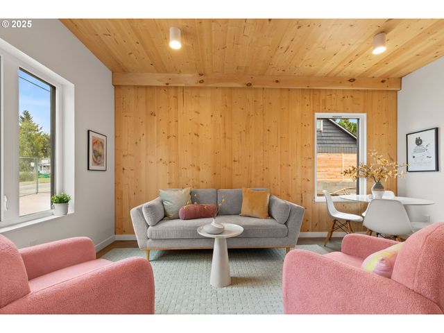 3738 Se Harvey St 1, Milwaukie, OR 97222