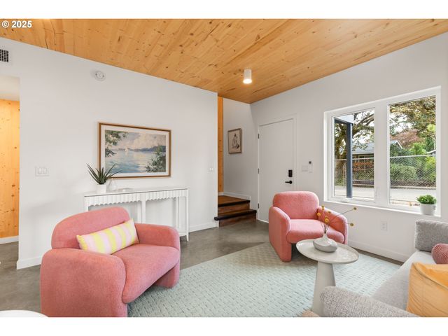 3738 Se Harvey St 1, Milwaukie, OR 97222