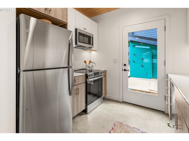 3738 Se Harvey St 1, Milwaukie, OR 97222