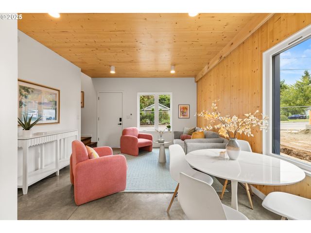 3738 Se Harvey St 1, Milwaukie, OR 97222