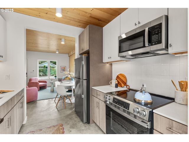 3738 Se Harvey St 1, Milwaukie, OR 97222