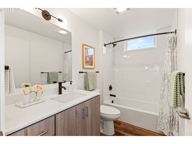 3738 Se Harvey St 1, Milwaukie, OR 97222