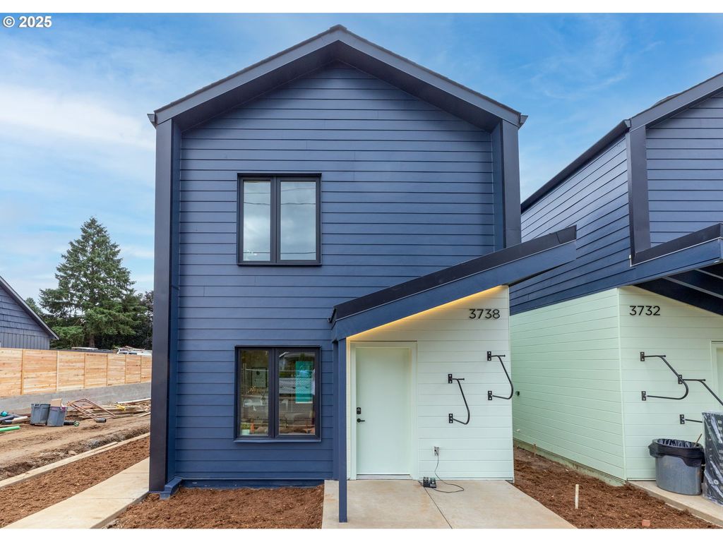 3738 Se Harvey St 1, Milwaukie, OR 97222