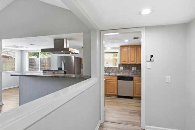 215 Black Rock Road, Houston, TX 77015