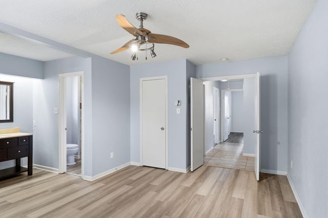 215 Black Rock Road, Houston, TX 77015