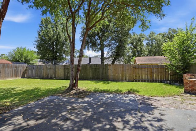 215 Black Rock Road, Houston, TX 77015