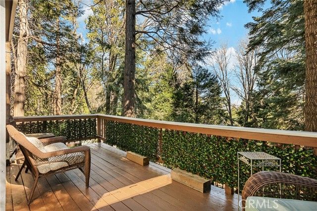 583 W Victoria Court, Lake Arrowhead, CA 92352