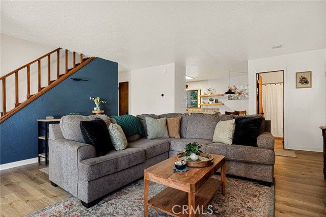 583 W Victoria Court, Lake Arrowhead, CA 92352