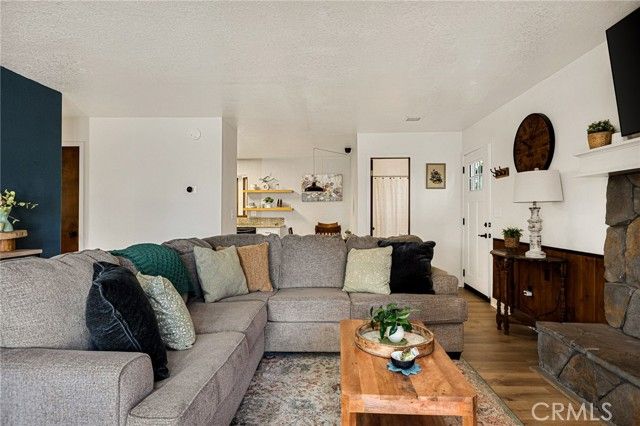 583 W Victoria Court, Lake Arrowhead, CA 92352