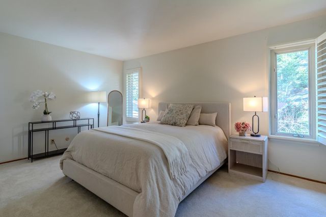 810 Saint Lawrence Drive, Pacifica, CA 94044