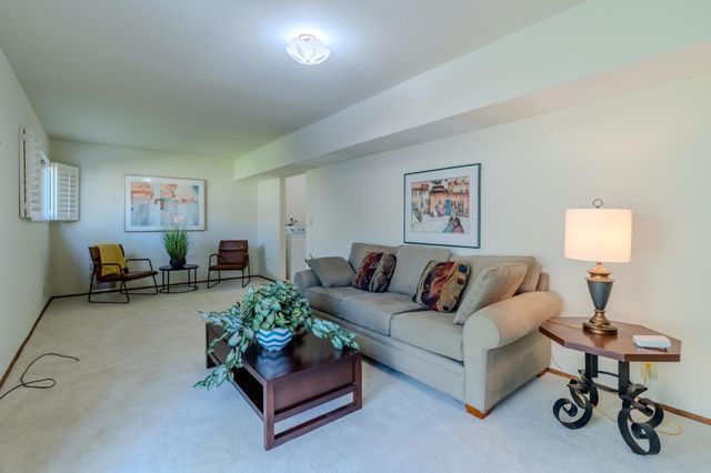 810 Saint Lawrence Drive, Pacifica, CA 94044