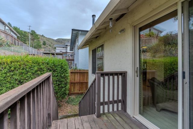810 Saint Lawrence Drive, Pacifica, CA 94044