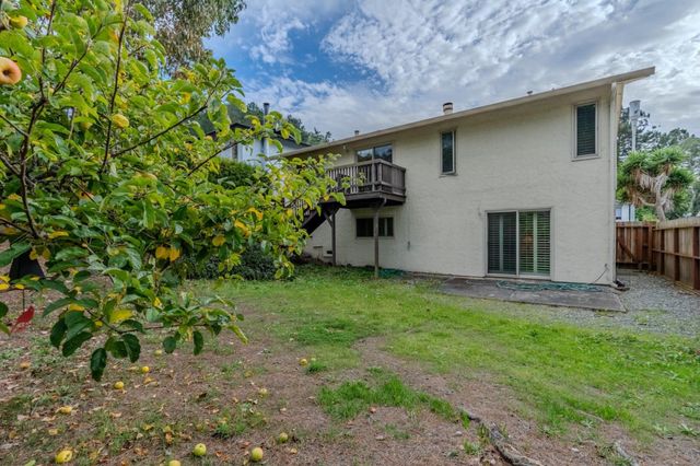 810 Saint Lawrence Drive, Pacifica, CA 94044