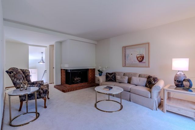 810 Saint Lawrence Drive, Pacifica, CA 94044