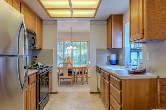 810 Saint Lawrence Drive, Pacifica, CA 94044