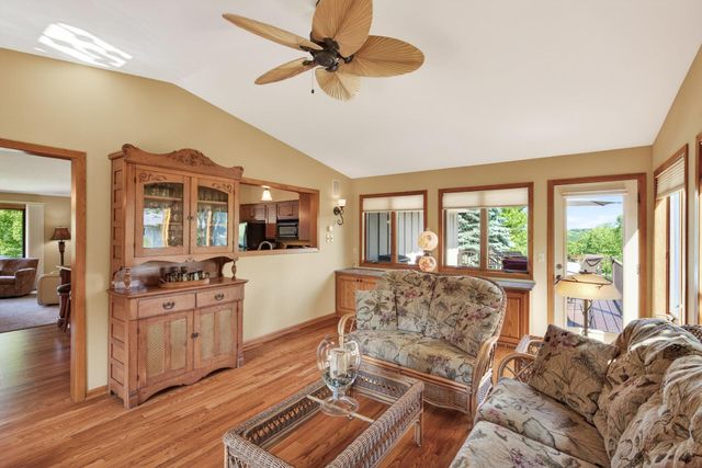 4500 Ranchview Lane N, Plymouth, MN 55446