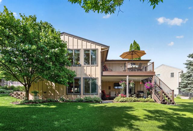 4500 Ranchview Lane N, Plymouth, MN 55446