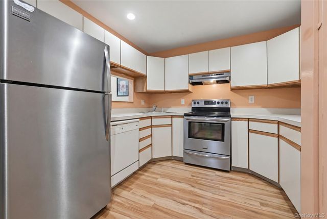 100 Daly 1613, Oceanside, NY 11572