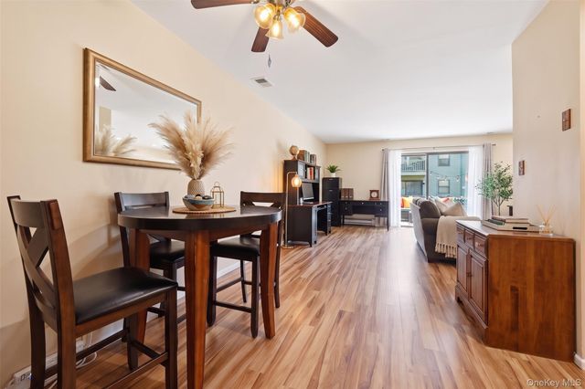 100 Daly 1613, Oceanside, NY 11572