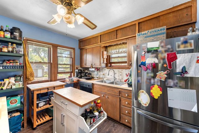 2719 E Holmes AVENUE, Cudahy, WI 53110