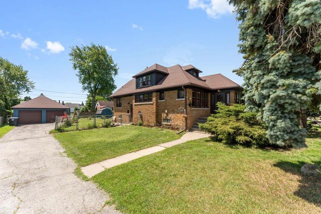 2719 E Holmes AVENUE, Cudahy, WI 53110