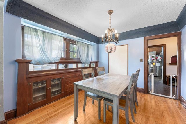 2719 E Holmes AVENUE, Cudahy, WI 53110