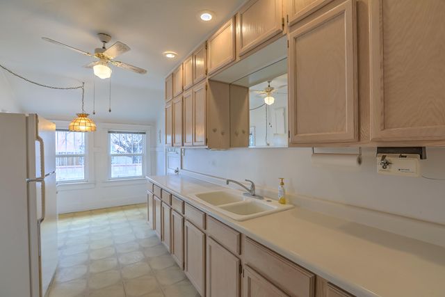 601 14th Street NW, Albuquerque, NM 87104