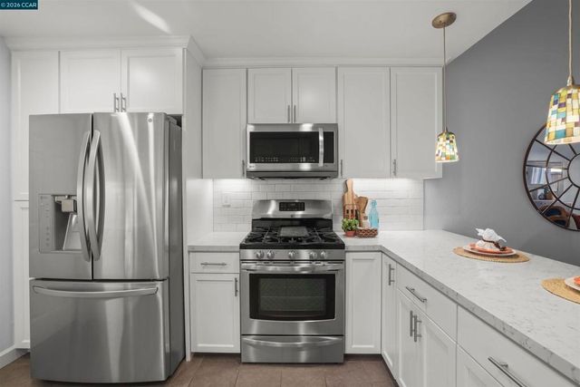 2 Donegal Way, Martinez, CA 94553