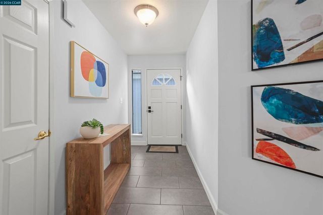 2 Donegal Way, Martinez, CA 94553