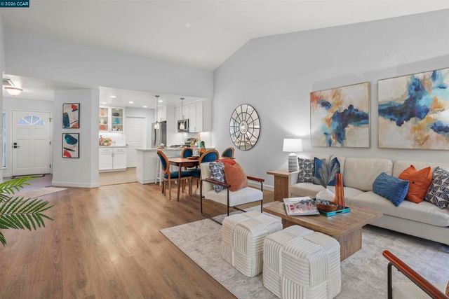 2 Donegal Way, Martinez, CA 94553