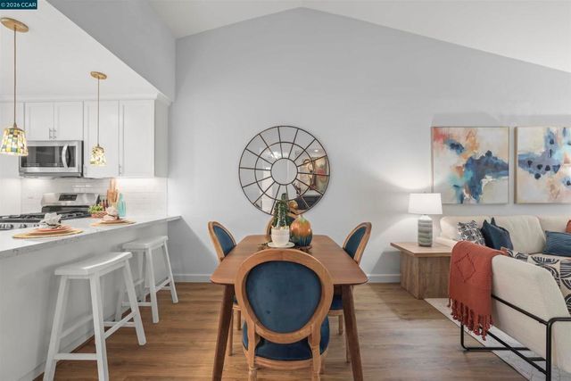 2 Donegal Way, Martinez, CA 94553