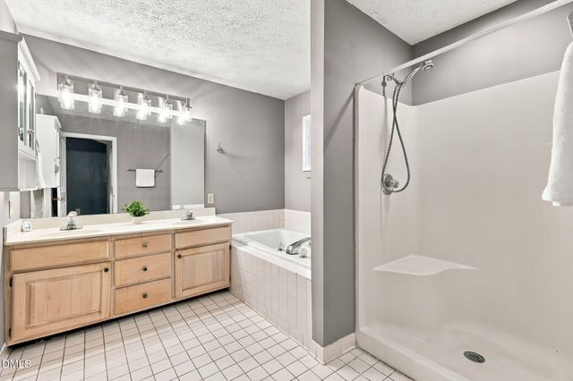 5516 Kenmure Place, Fayetteville, NC 28311