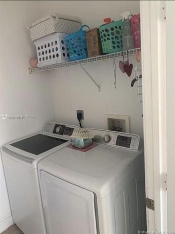 2240 NE 37th Ter, Homestead, FL 33033