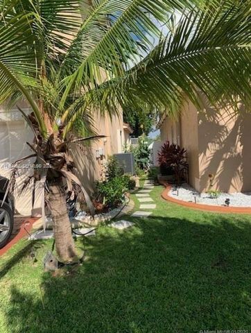 2240 NE 37th Ter, Homestead, FL 33033