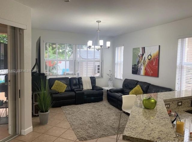 2240 NE 37th Ter, Homestead, FL 33033