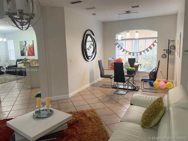 2240 NE 37th Ter, Homestead, FL 33033