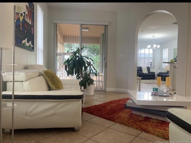 2240 NE 37th Ter, Homestead, FL 33033